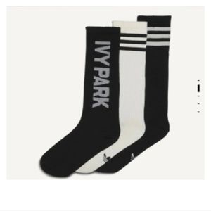 NWT Ivy Park Noir Crew Socks